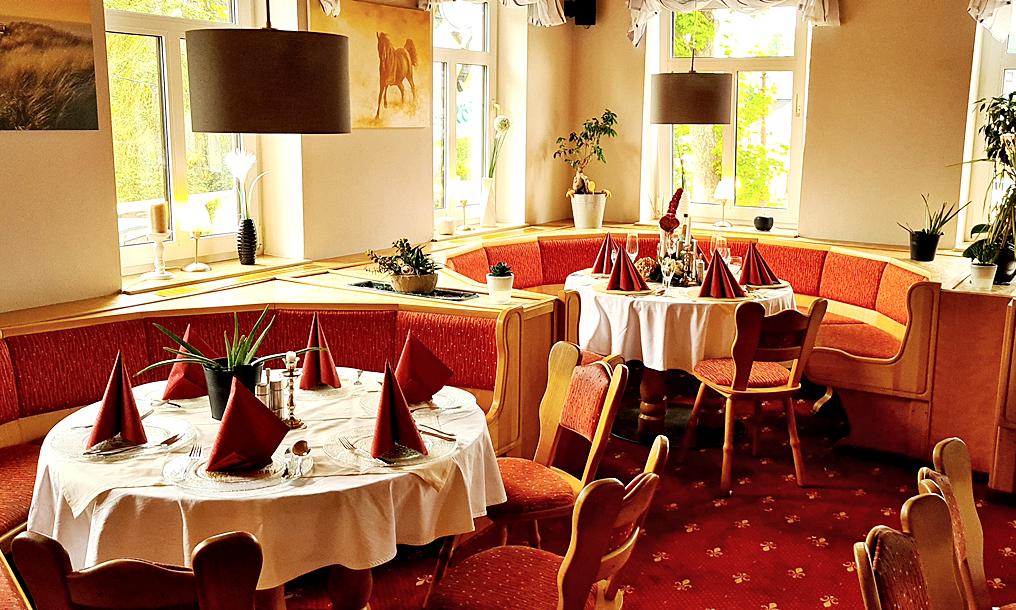 Gastraum im Weissen Rößl